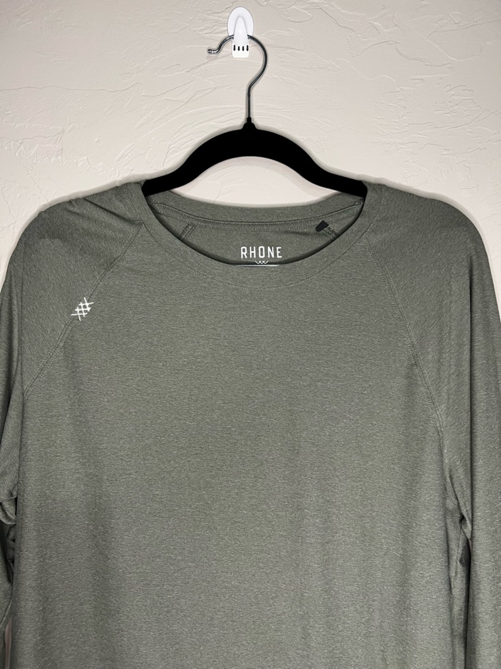 Rhone The Reign Olive Green Performance Long-Sleeve T-Shirt - Picture 3 of 9